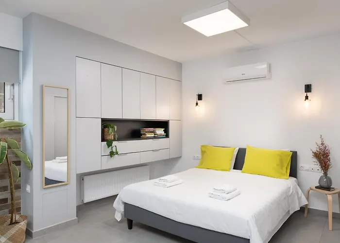 Stylish Apt Downtown